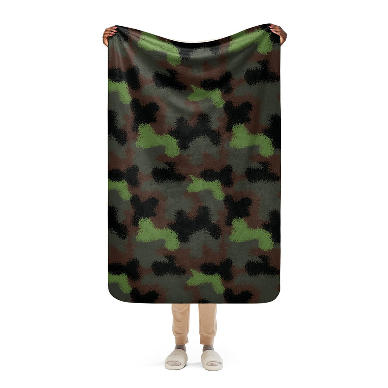 Truppenversuch Punkttarnmuster CAMO Sherpa Blanket - 37″×57″
