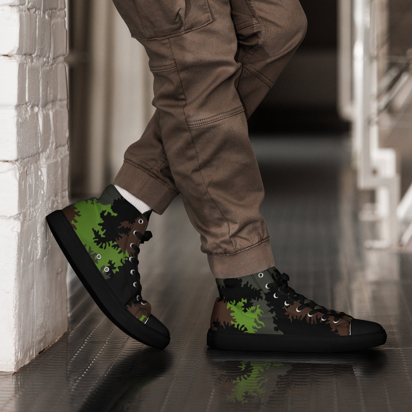 German Truppenversuch Sagezahnmuster CAMO Mens high top canvas shoes - Black / 5 - High Top Canvas Shoes