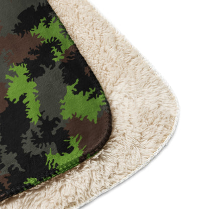 German Truppenversuch Sagezahnmuster CAMO Sherpa blanket - Blankets