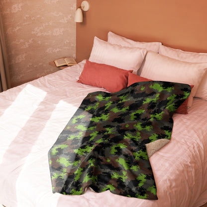 German Truppenversuch Sagezahnmuster CAMO Sherpa blanket - Blankets