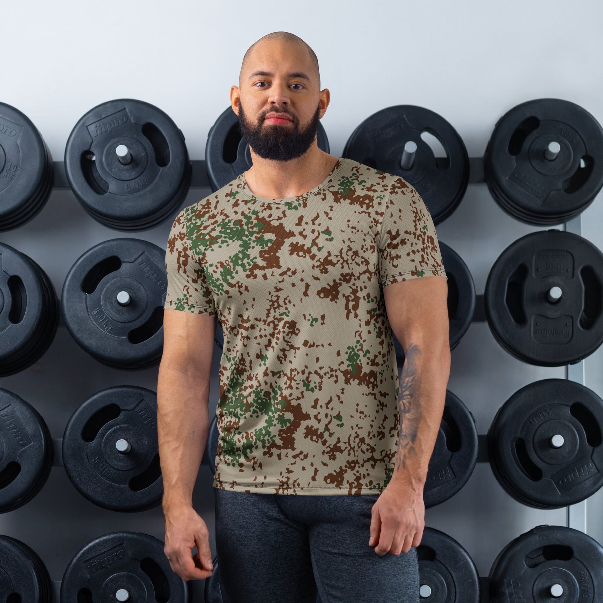 German Flecktarn Wüstentarn Desert CAMO Mens Athletic T-Shirt - XS
