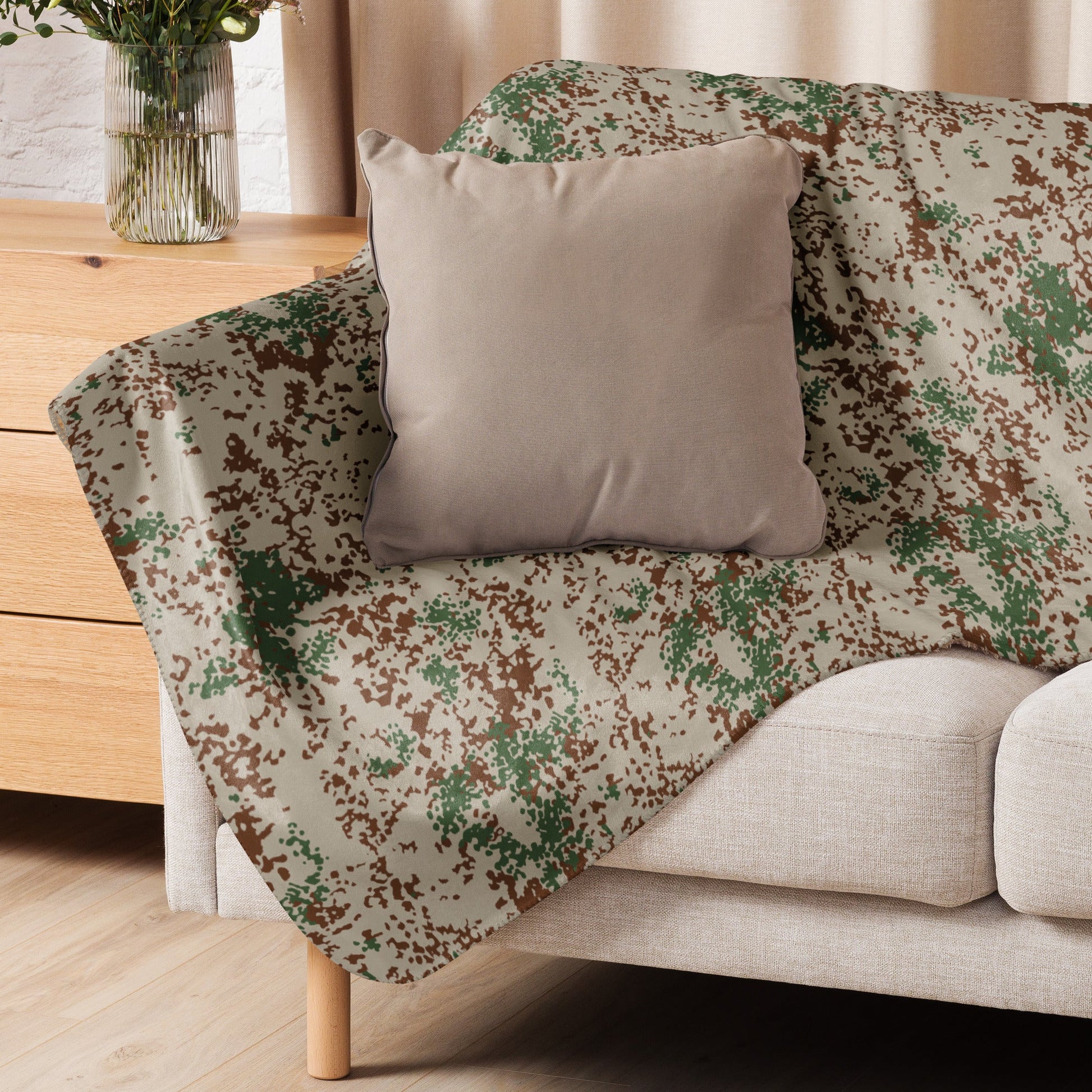 German Flecktarn Wüstentarn Desert CAMO Sherpa Blanket
