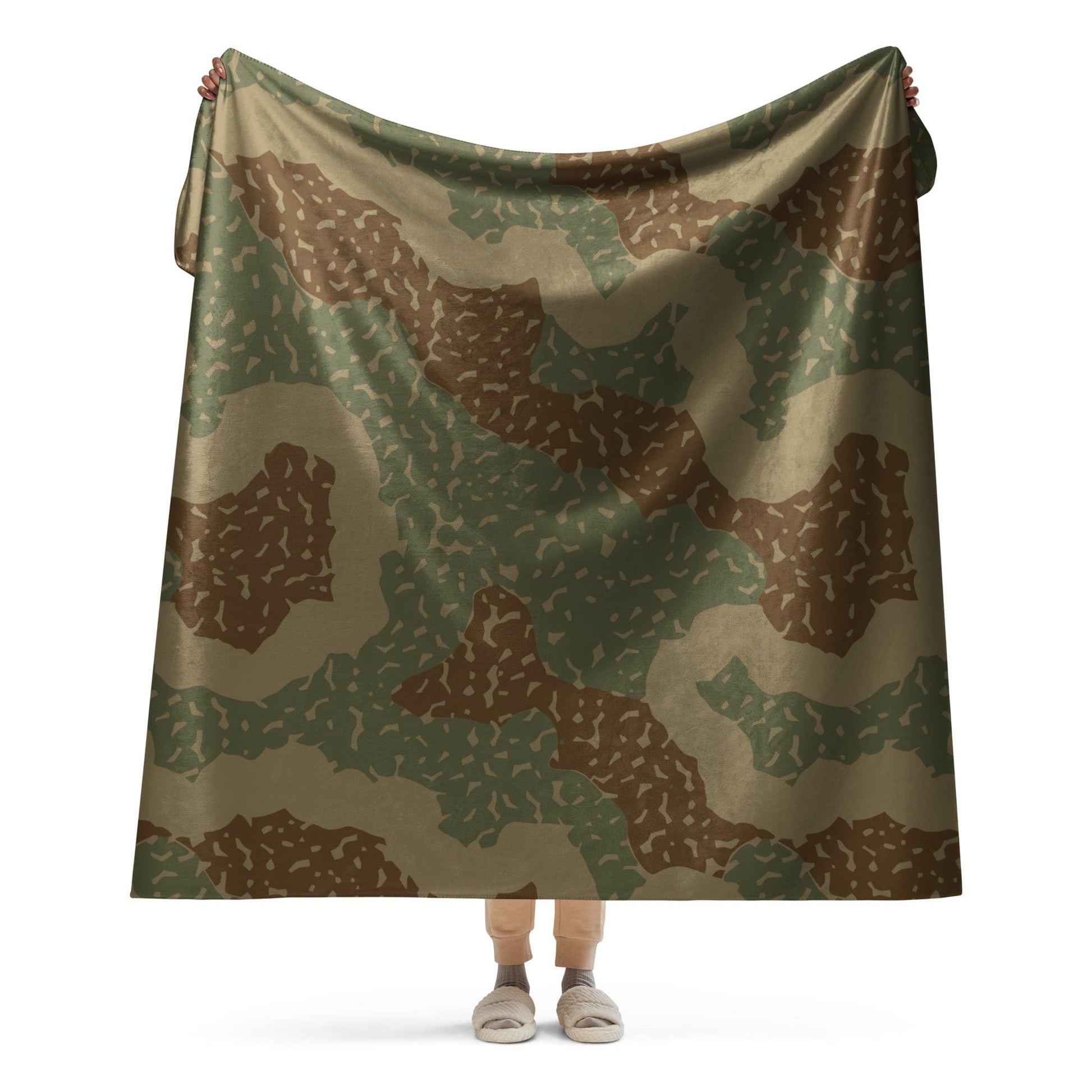 German WW2 Ambush Zimmerit Tank CAMO Sherpa blanket - 60″×80″ - Blanket