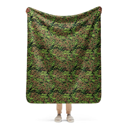 German Oak Leaf Eichenlaubmuster Spring CAMO Sherpa blanket - 50″×60″ - Blankets