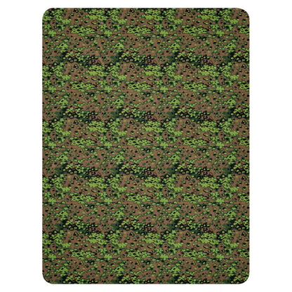 German Oak Leaf Eichenlaubmuster Spring CAMO Sherpa blanket - Blankets