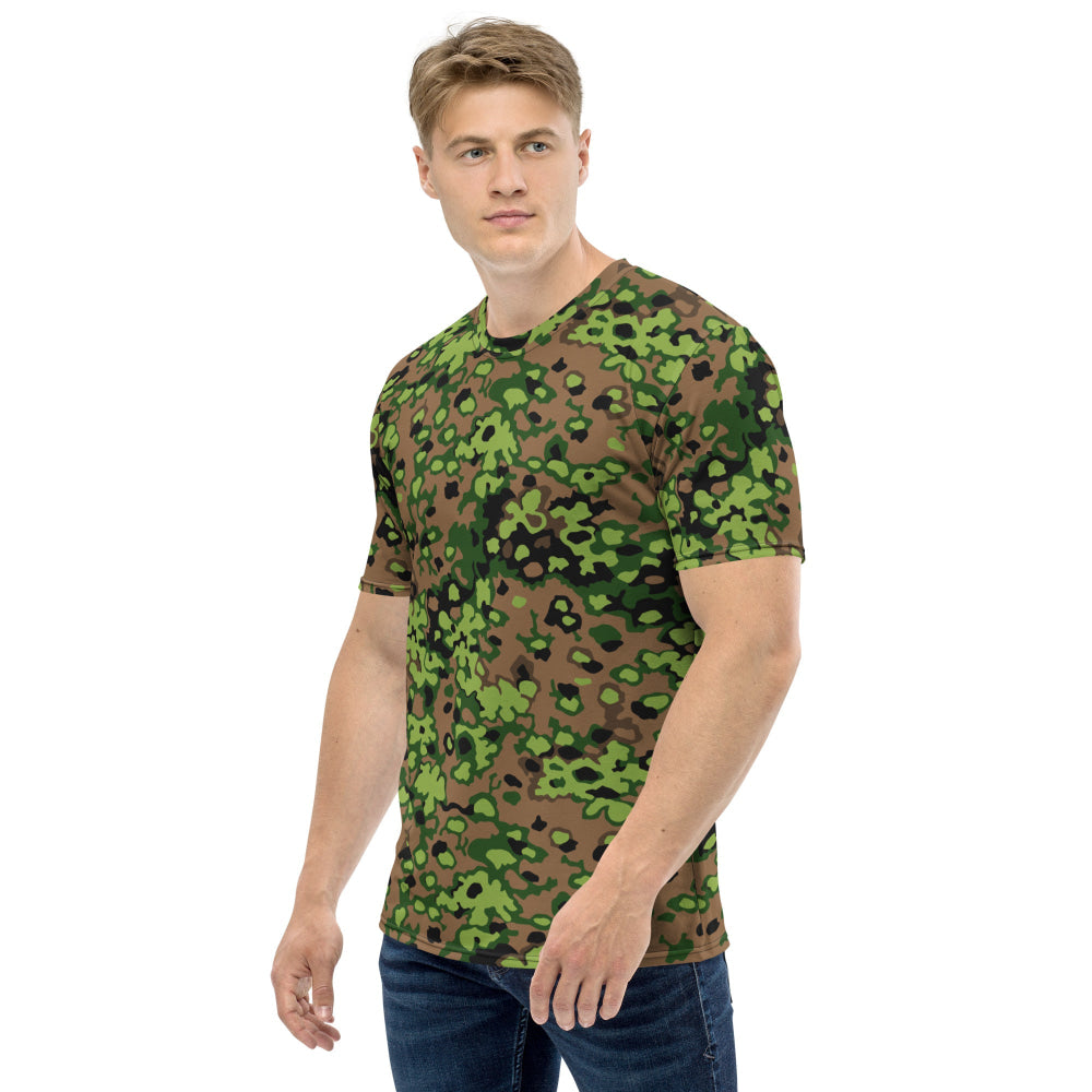 German WW2 Eichenlaubmuster Oakleaf Spring CAMO Men’s T-shirt - Mens T-Shirt