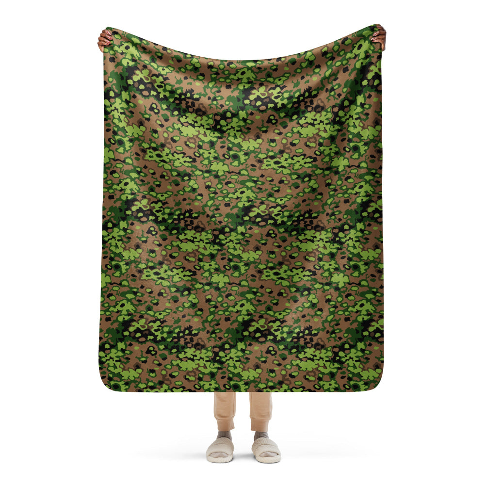 German WW2 Eichenlaubmuster Oakleaf Spring CAMO Sherpa blanket - 50″×60″ - Blanket