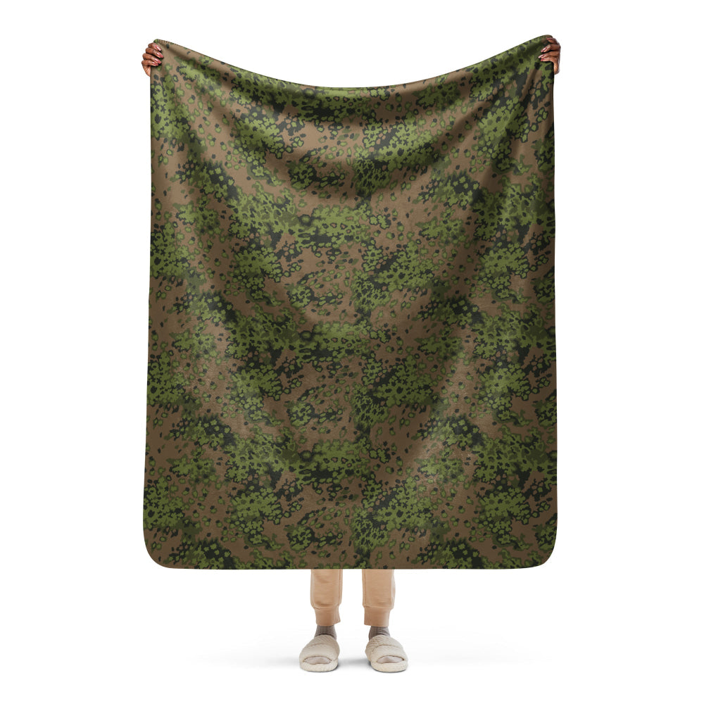 German WW2 Eichenlaubmuster Oakleaf Summer CAMO Sherpa blanket - 50″×60″ - Blanket