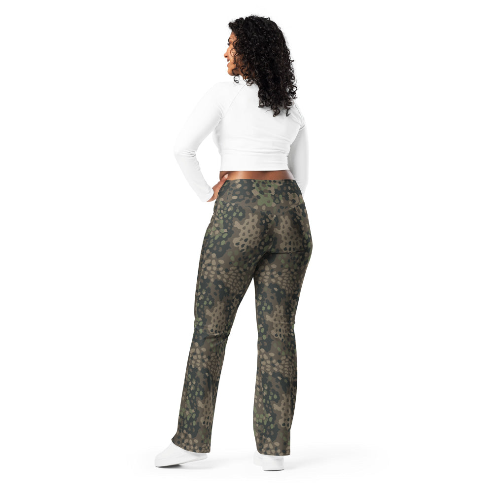 German WW2 Erbsenmuster Pea Dot Pattern 44 CAMO Flare leggings - Womens Leggings