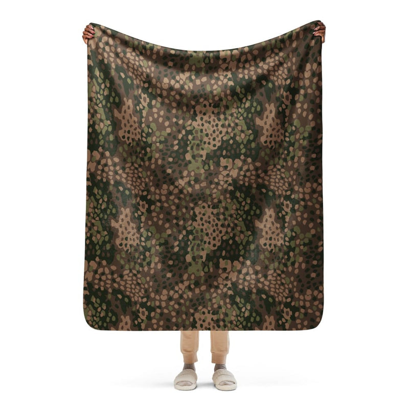 German WW2 Erbsenmuster Pea Dot Pattern 44 CAMO Sherpa blanket - 50″×60″