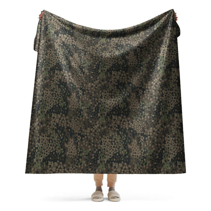 German WW2 Erbsenmuster Pea Dot Pattern 44 CAMO Sherpa blanket - 60″×80″ - Blanket