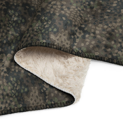 German WW2 Erbsenmuster Pea Dot Pattern 44 CAMO Sherpa blanket - Blanket