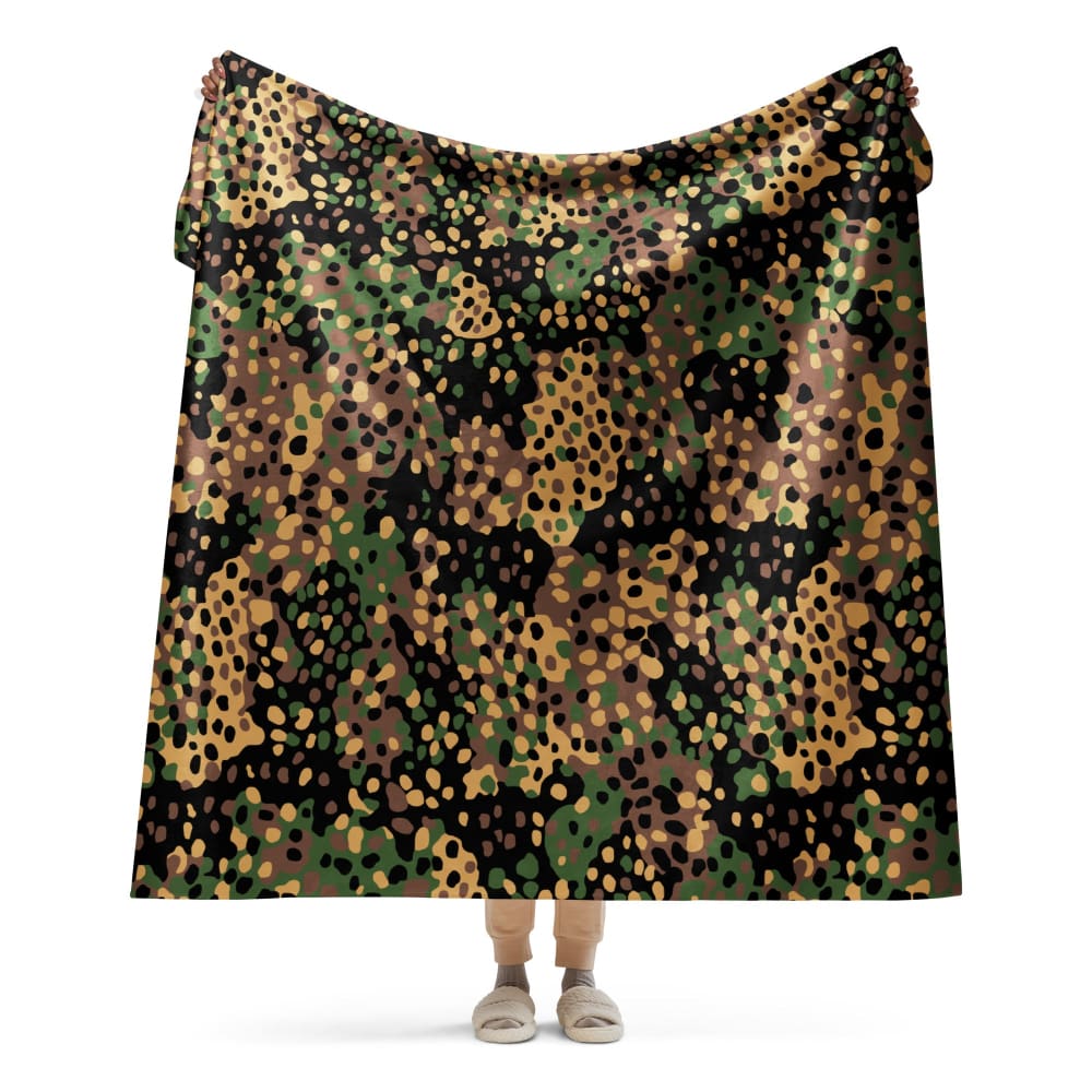 German WW2 Erbsenmuster Pea Dot CAMO Sherpa blanket - 60″×80″
