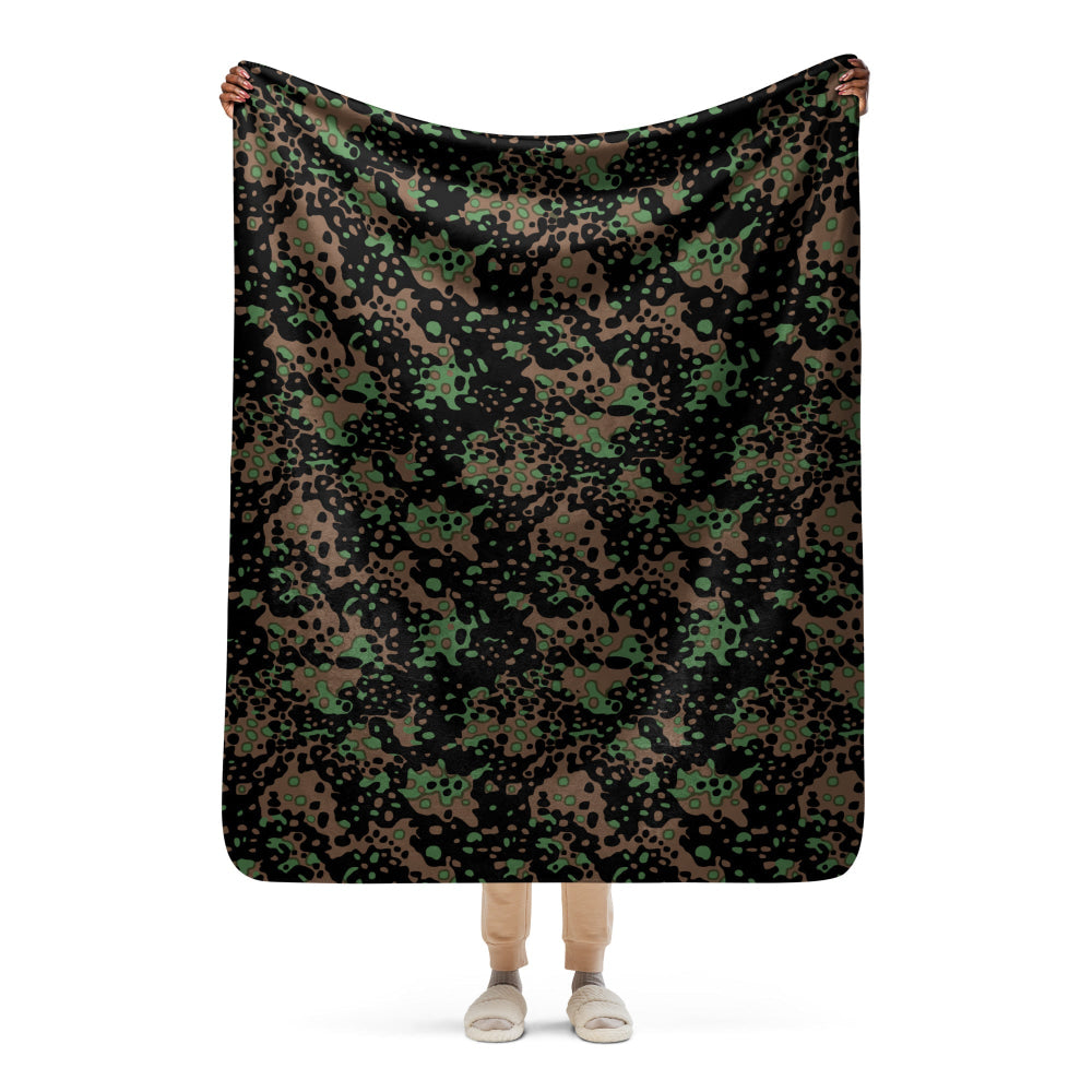 German WW2 Platanenmuster Plane Tree Pattern 5 Spring CAMO Sherpa blanket - 50″×60″ - Blanket