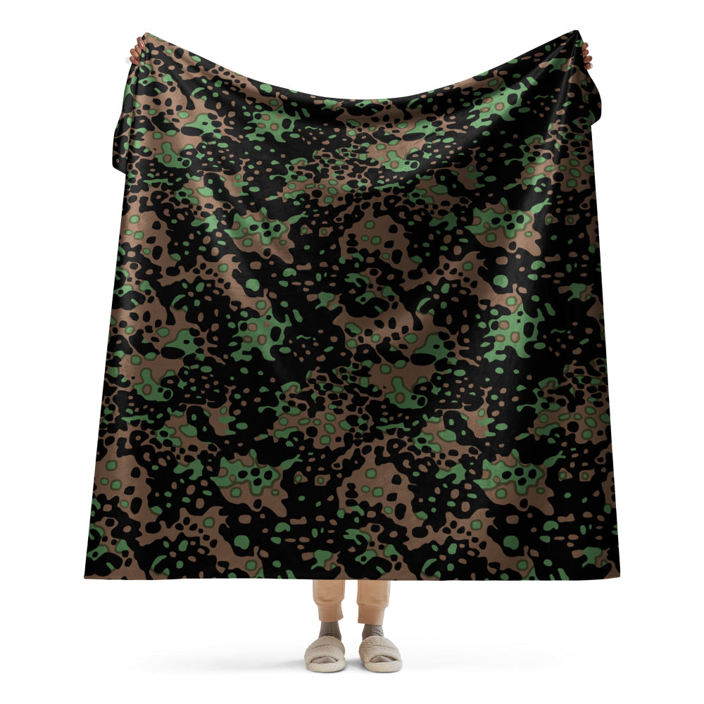 German WW2 Platanenmuster Plane Tree Pattern 5 Spring CAMO Sherpa blanket - 60″×80″ - Blanket