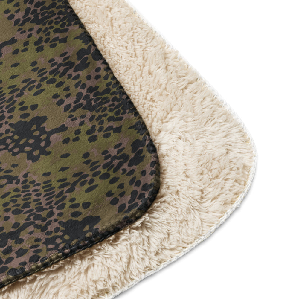 German WW2 Platanenmuster Plane Tree Summer CAMO Sherpa blanket - Blanket