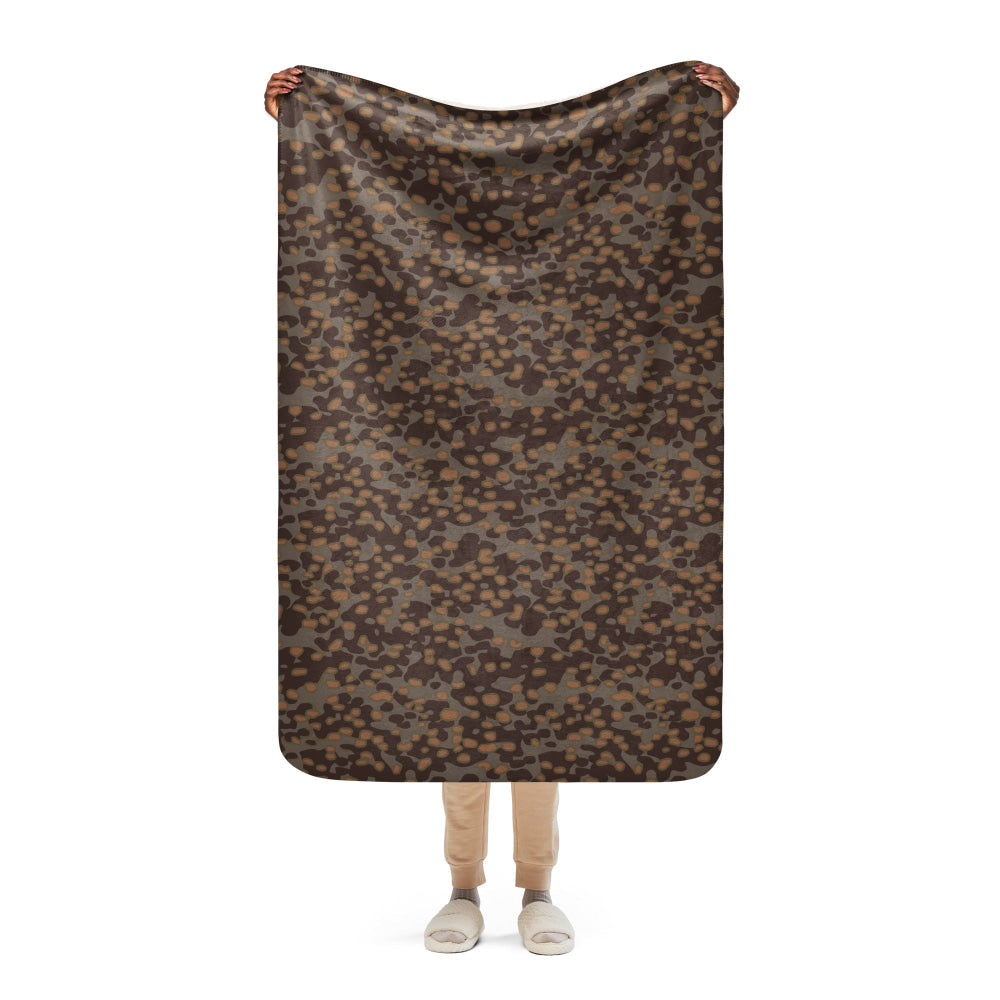 German WW2 Polyspot Autumn CAMO Sherpa blanket - 37″×57″ - Blanket