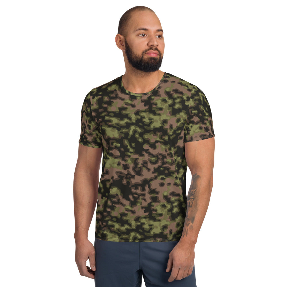 German WW2 Rauchtarnmuster Blurred Edge Spring CAMO Men’s Athletic T-shirt - Mens T-Shirt