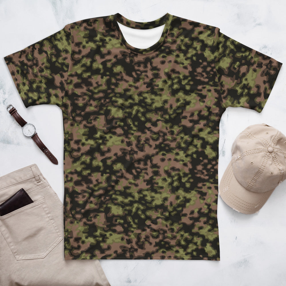 German WW2 Rauchtarnmuster Blurred Edge Spring CAMO Men’s t-shirt - Mens T-Shirt