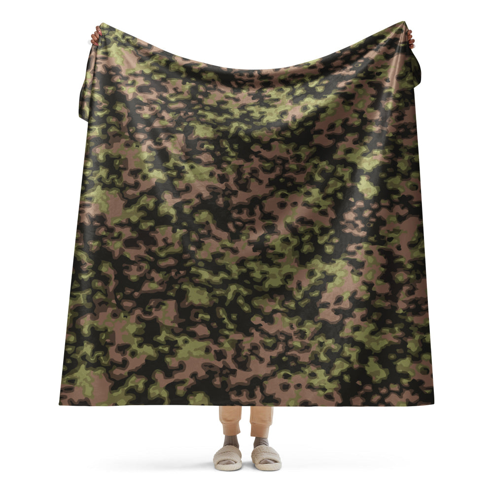 German WW2 Rauchtarnmuster Blurred Edge Spring CAMO Sherpa blanket - 60″×80″ - Blanket