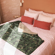Zelt-tarnmuster Summer CAMO Sherpa Blanket