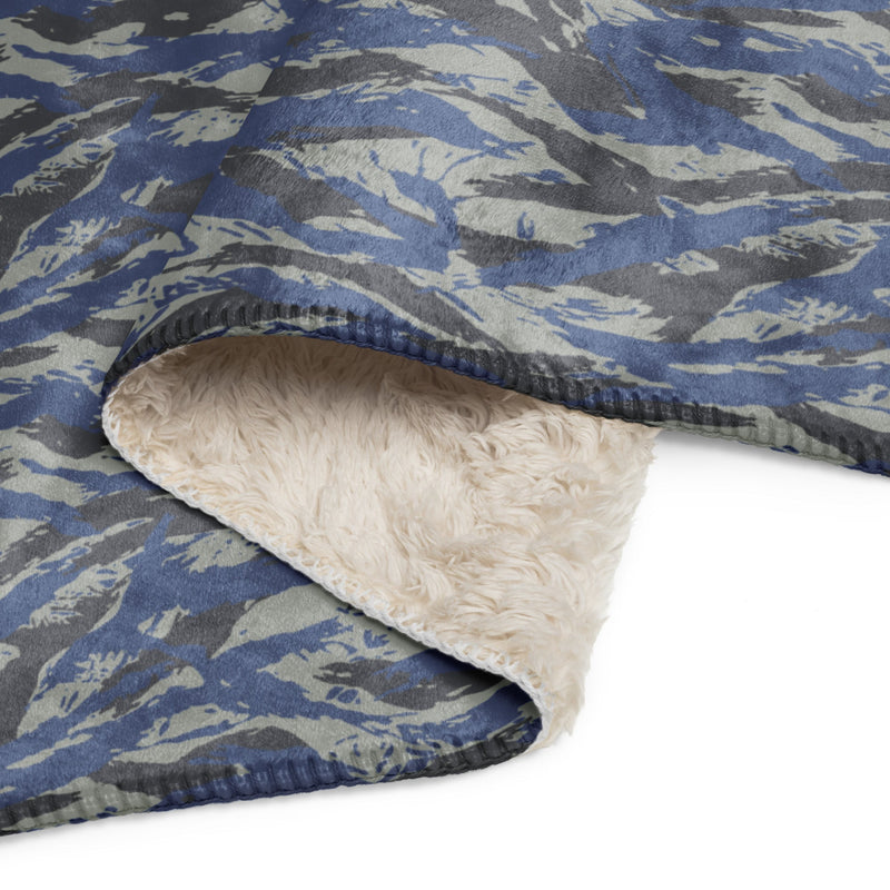 Lizard Greek Air Force CAMO Sherpa Blanket