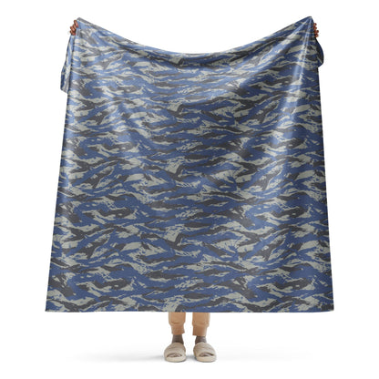 Greek Lizard Air Force CAMO Sherpa blanket - 60″×80″ - Blankets