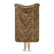 Lizard Greek Desert CAMO Sherpa Blanket - 37″×57″