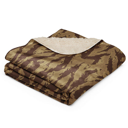 Greek Lizard Desert CAMO Sherpa blanket - Blankets