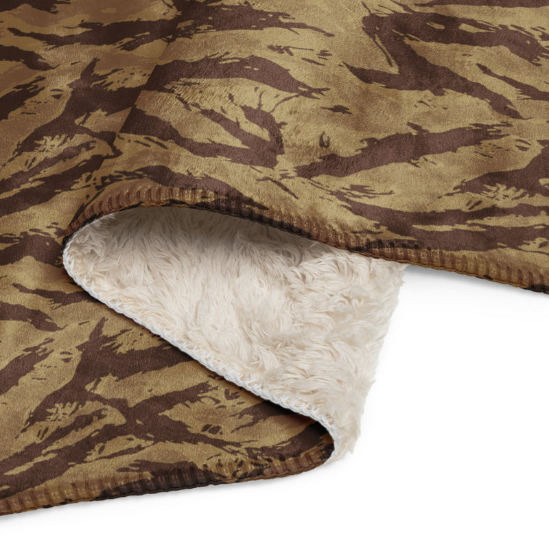 Lizard Greek Desert CAMO Sherpa Blanket