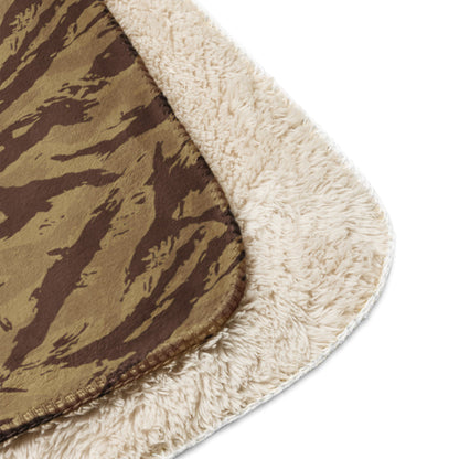 Greek Lizard Desert CAMO Sherpa blanket - Blankets