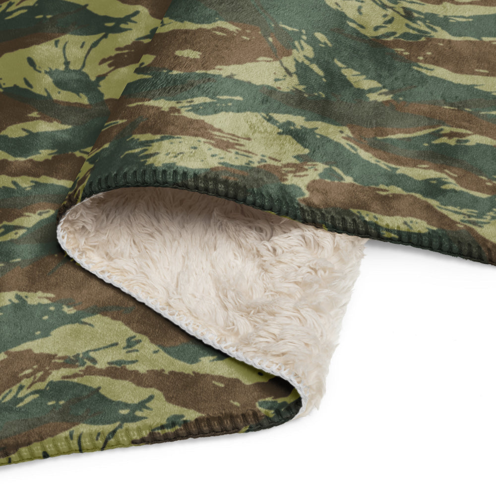 Greek Lizard CAMO Sherpa blanket - Blanket