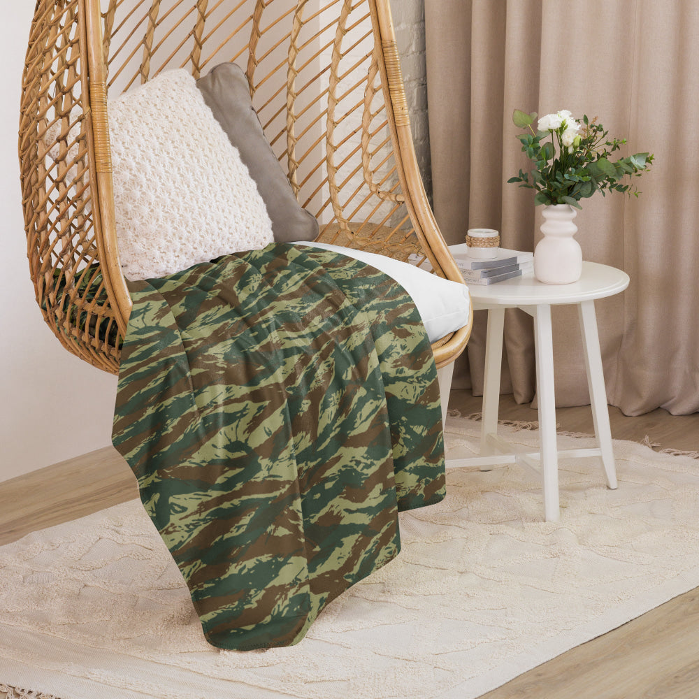 Greek Lizard CAMO Sherpa blanket - Blanket