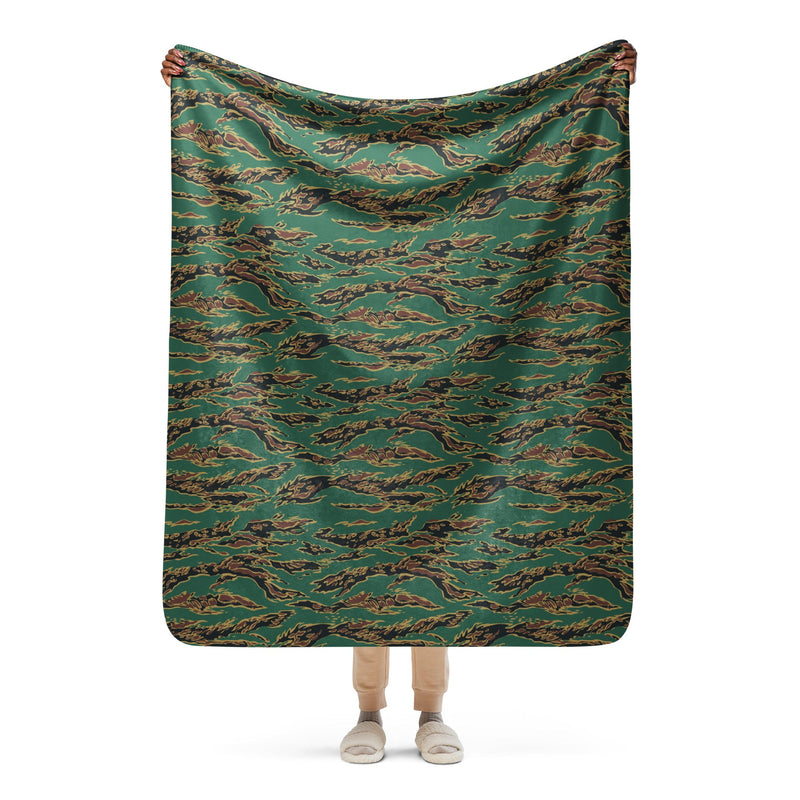 Tiger Stripe Guyana Jungle CAMO Sherpa Blanket - 50″×60″