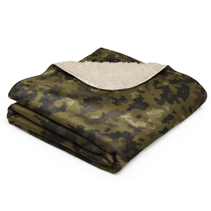 HexTarn Mountain CAMO Sherpa Blanket