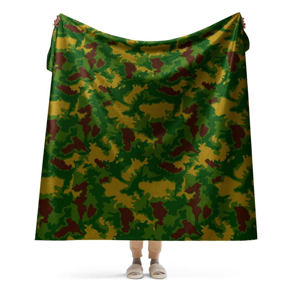 Hungarian 1967 Leaf CAMO Sherpa blanket - 60″×80″