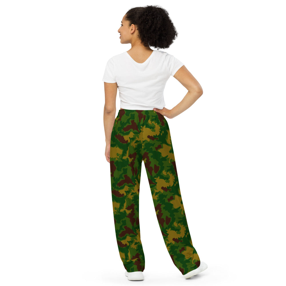 Hungarian 1967 Leaf CAMO unisex wide-leg pants - Unisex Wide-Leg Pants