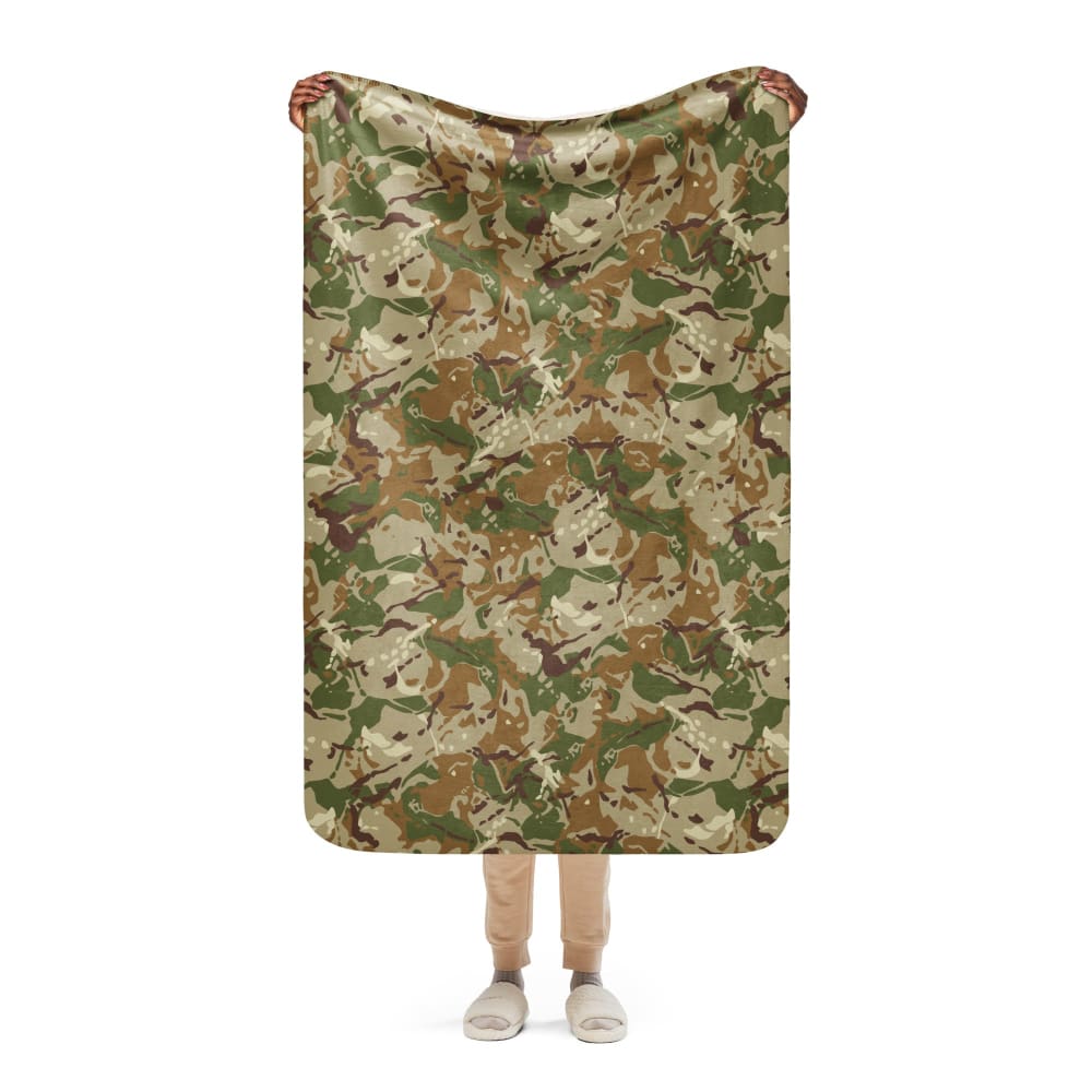 Hungarian 2015M CAMO Sherpa blanket - 37″×57″