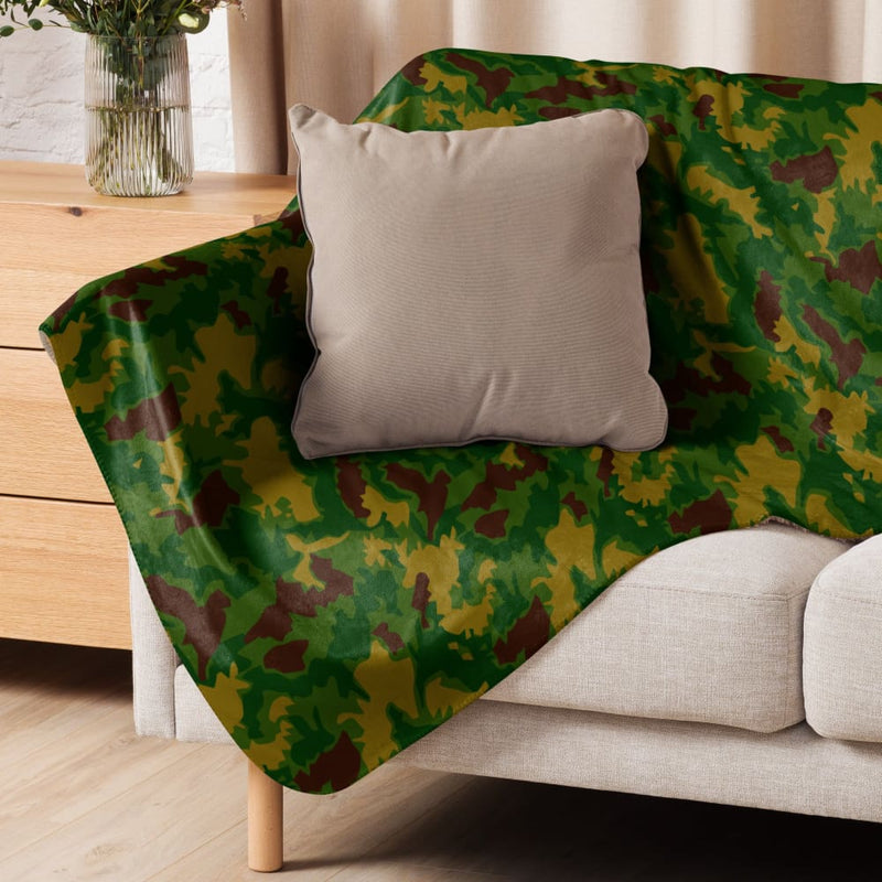 Leaf Hungarian Woodland CAMO Sherpa Blanket