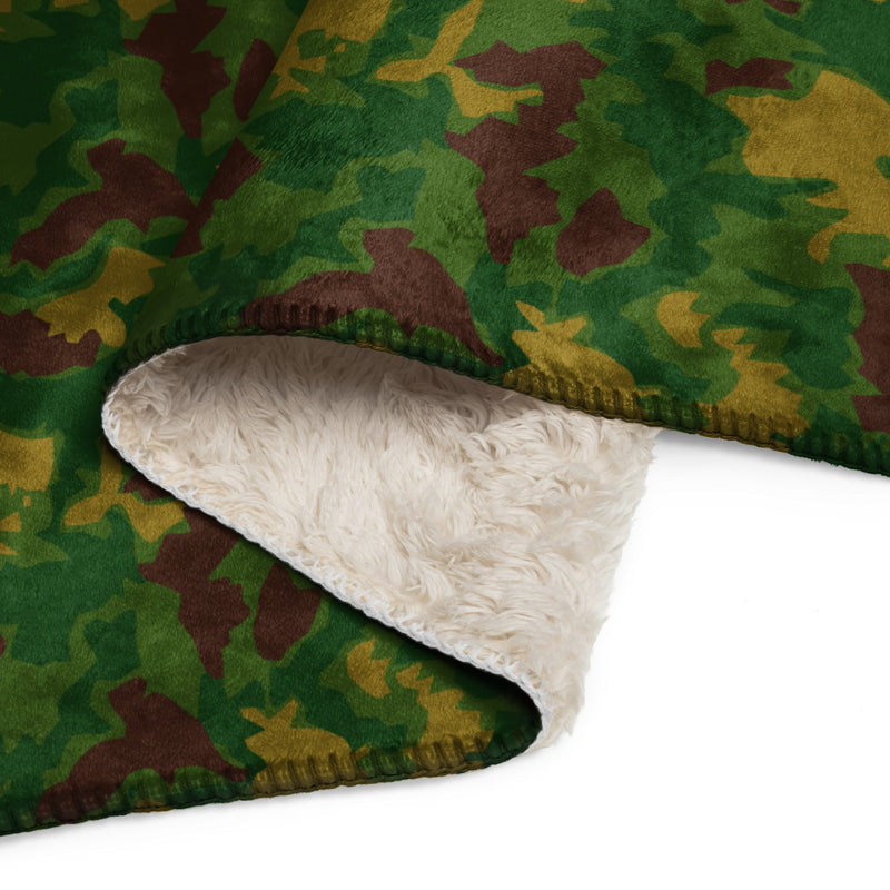 Leaf Hungarian Woodland CAMO Sherpa Blanket