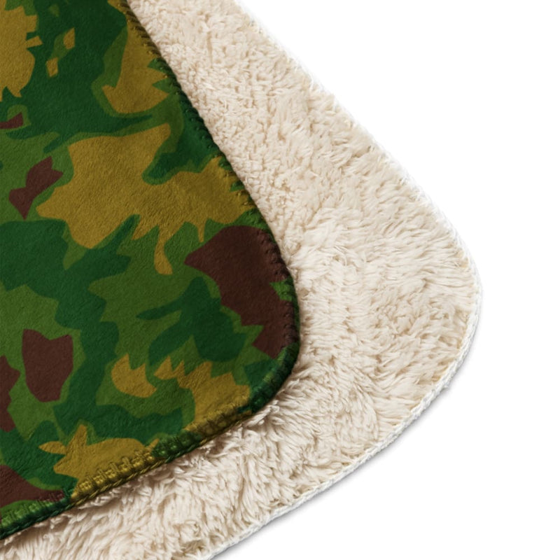 Leaf Hungarian Woodland CAMO Sherpa Blanket