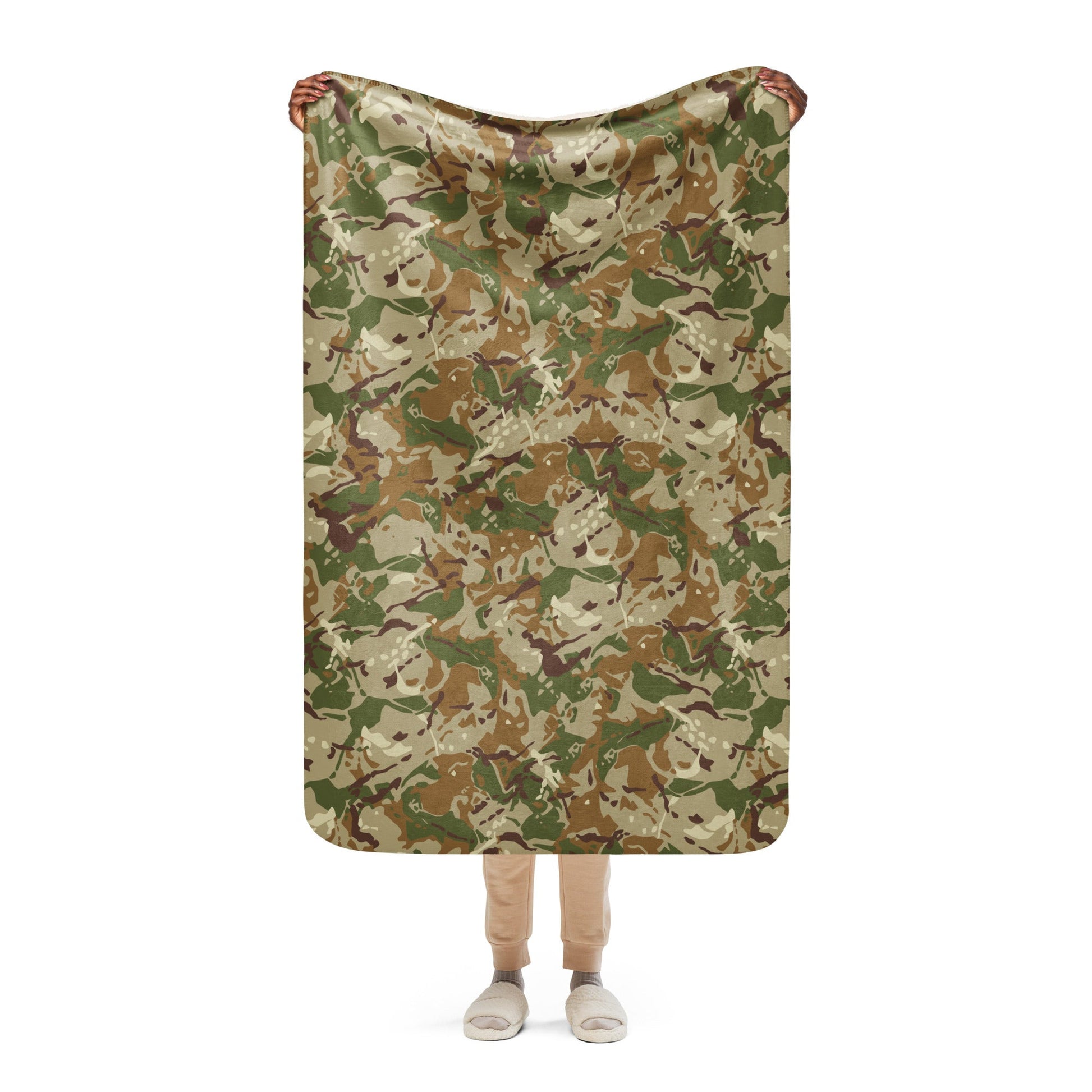 Hungarian Multi-terrain CAMO Sherpa Blanket - 37″×57″