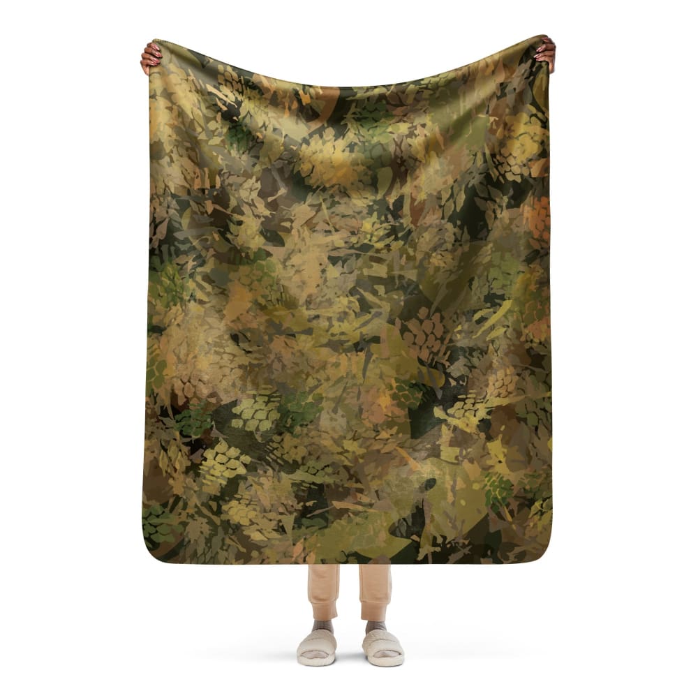 Hunting Autumn Golden CAMO Sherpa blanket - 50″×60″