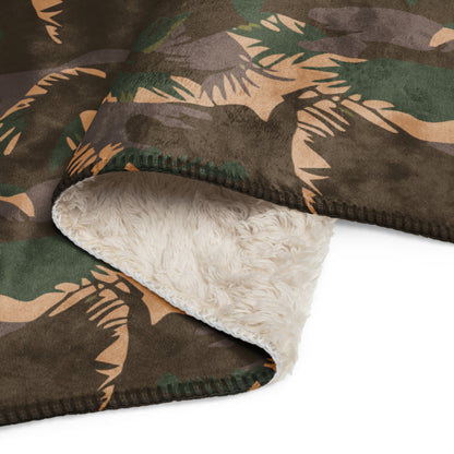 Indian DPM Palm Frond CAMO Sherpa blanket - Blankets
