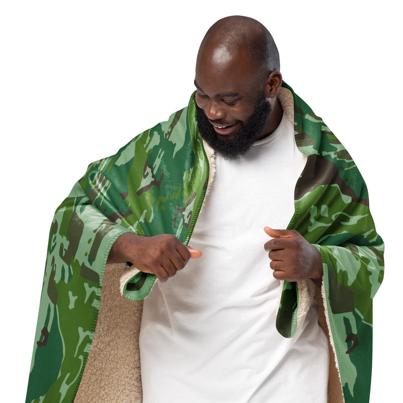 KOPASGAT Vertical Stripe 1969 CAMO Sherpa Blanket