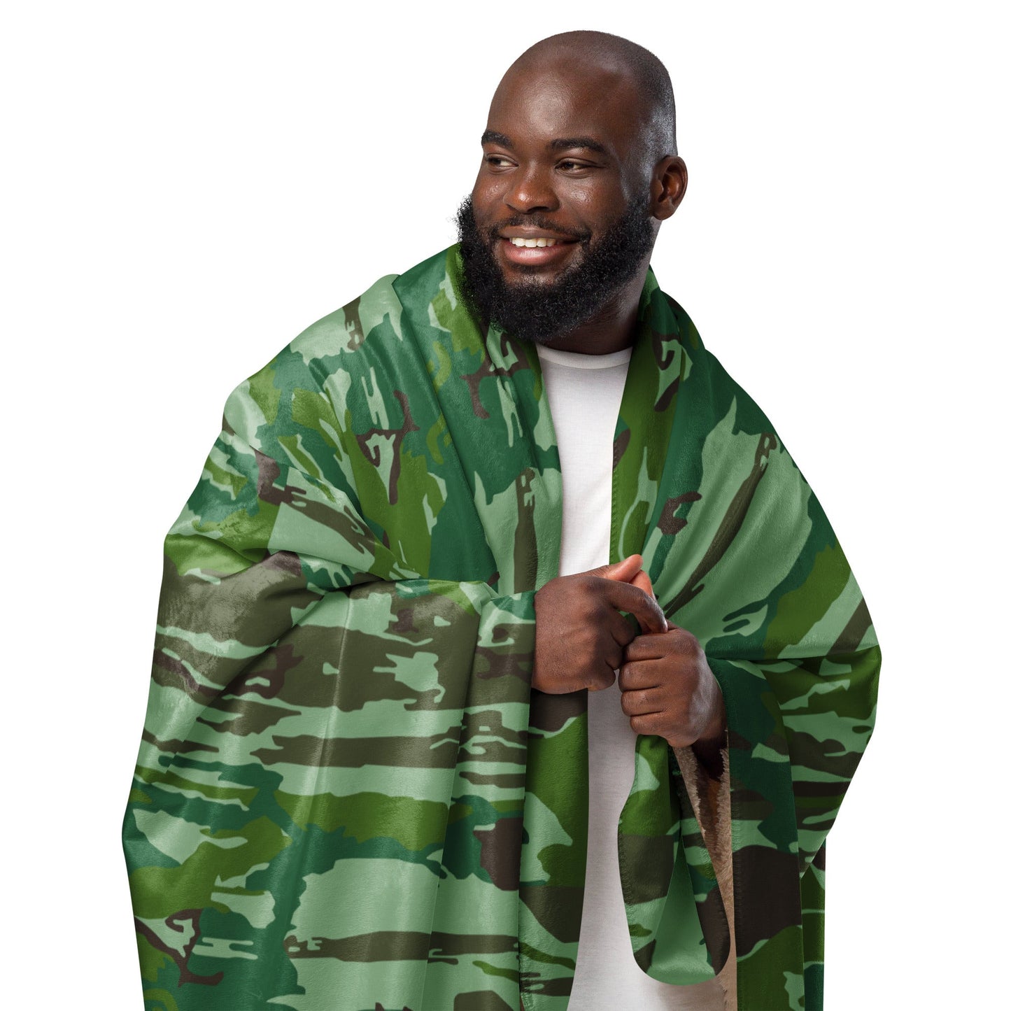 Indonesian KOPASGAT 1969 CAMO Sherpa blanket - Blankets