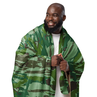 Indonesian KOPASGAT 1969 CAMO Sherpa blanket - Blankets