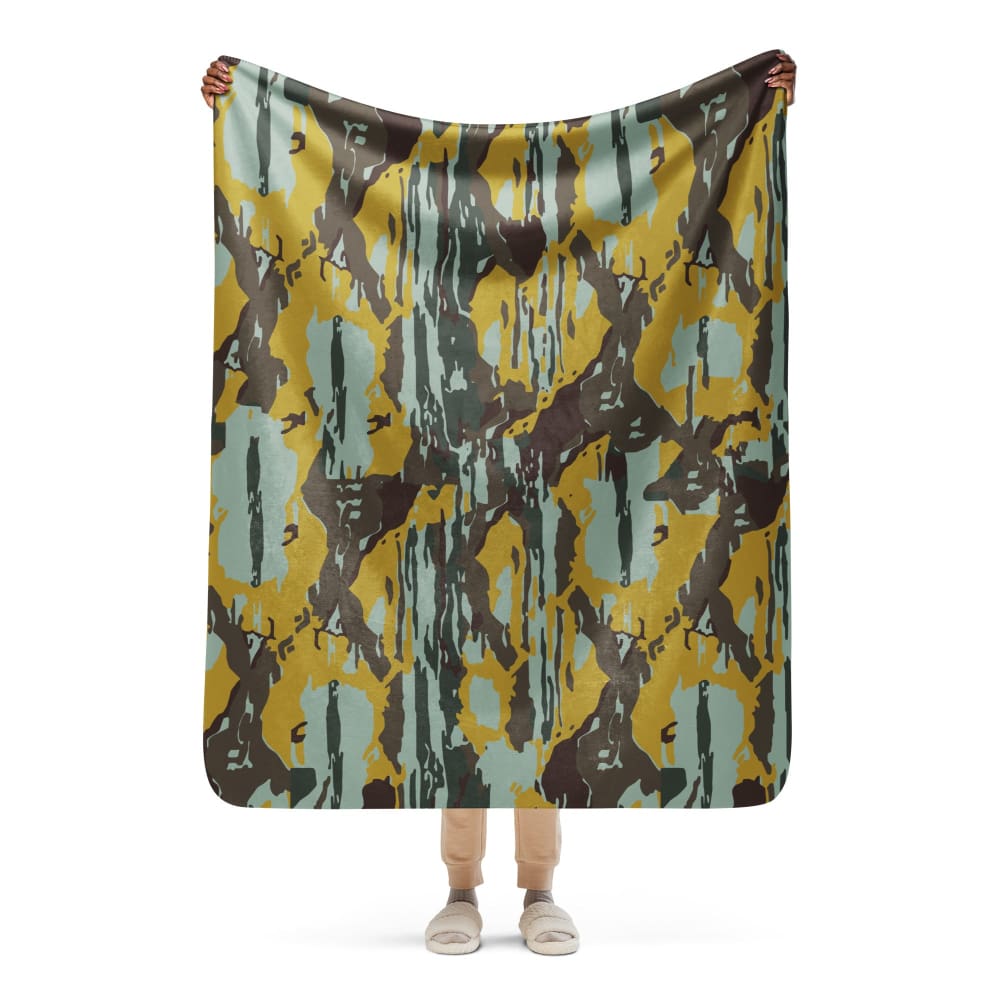 Indonesian KOPASGAT 1983 CAMO Sherpa blanket - 50″×60″