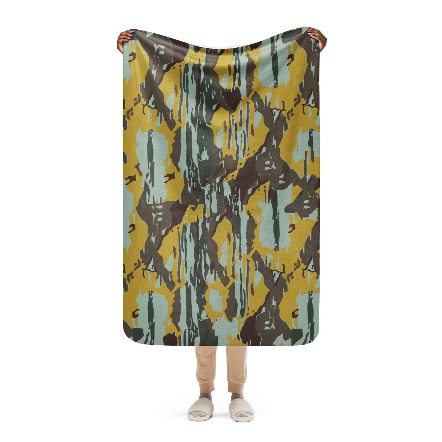 Indonesian KOPASGAT CAMO Sherpa blanket - 37″×57″ - Blankets