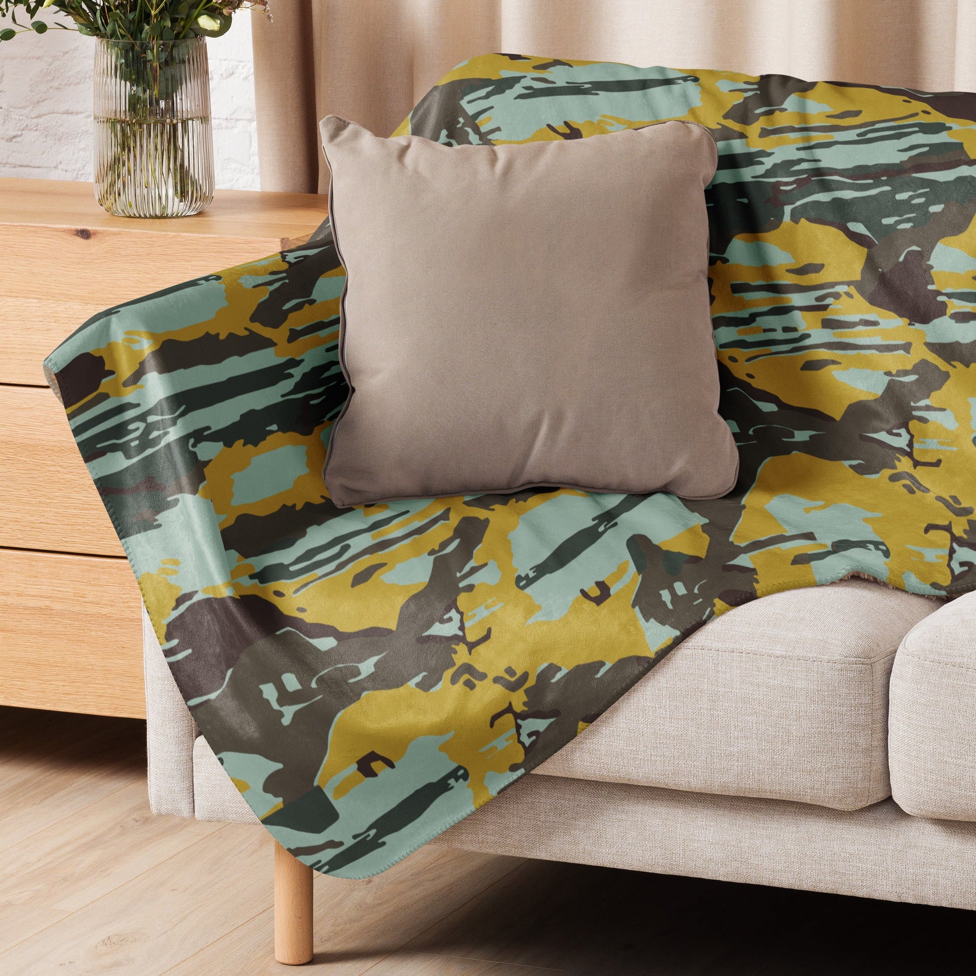 Indonesian KOPASGAT CAMO Sherpa blanket - Blankets